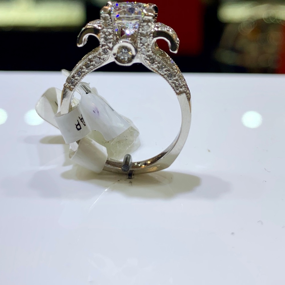 18k white gold .64ctw genuine Diamond mounting new